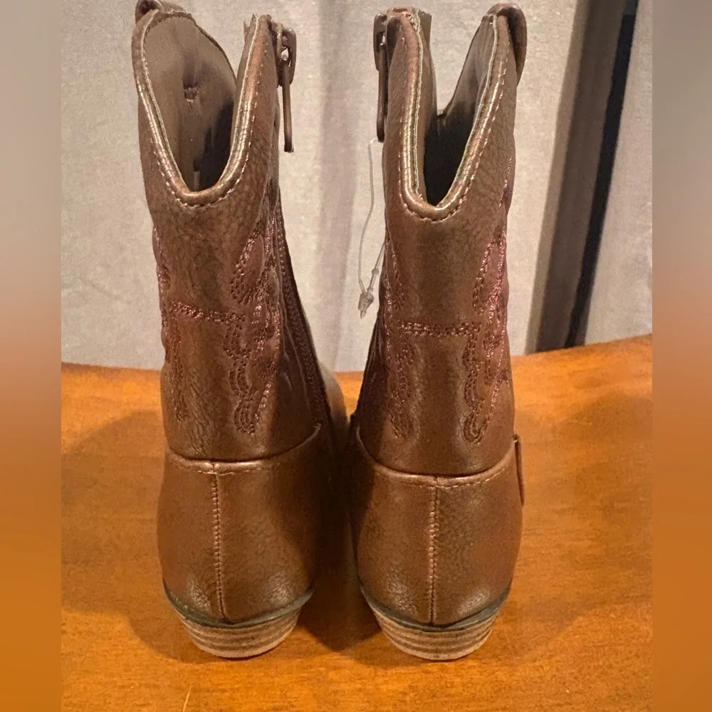 🤠Cat & Jack Brown Cowboy Boots🤠